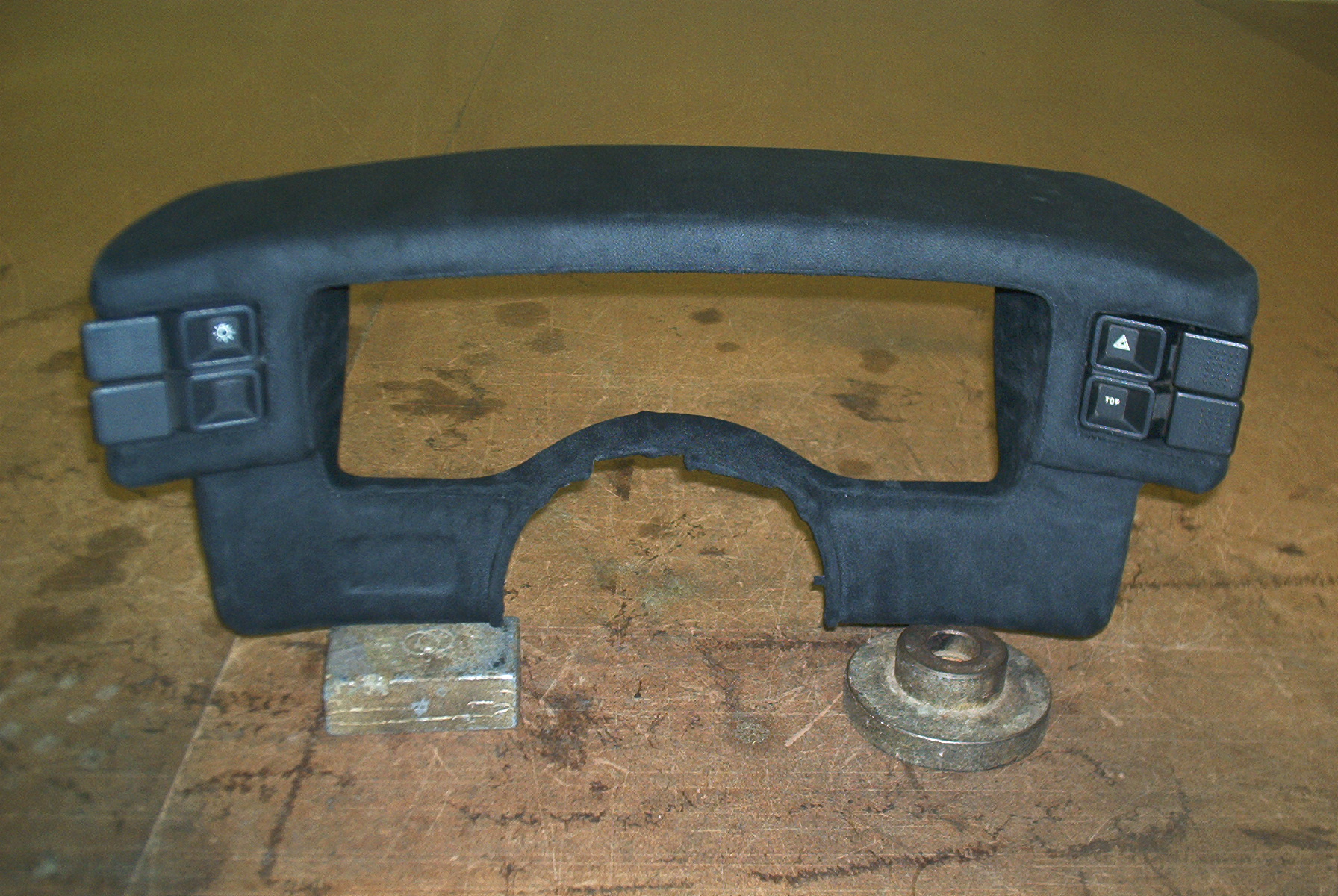 1991 Ford Mustang instrument surround