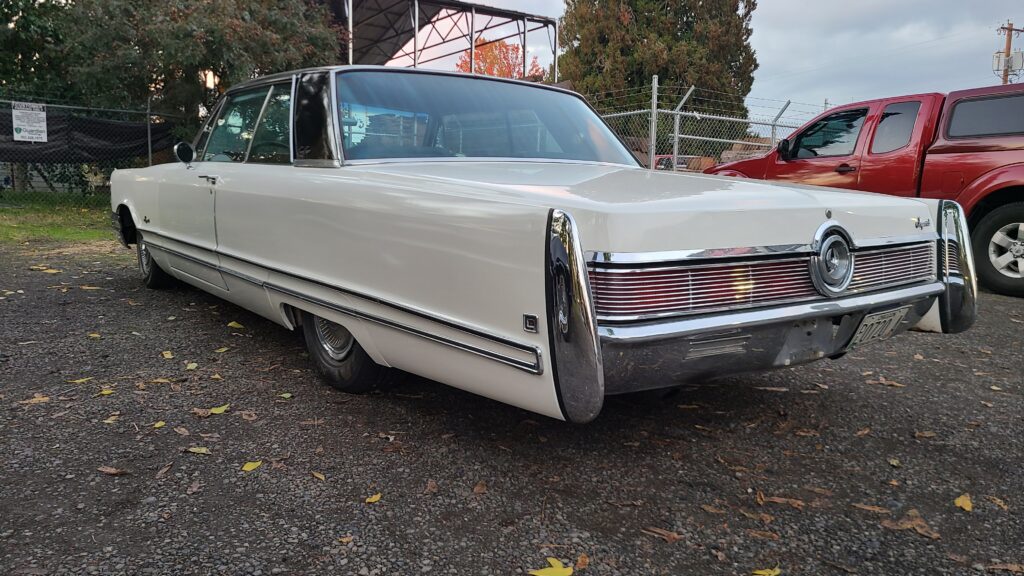 1968 Imperial Crown Coupe, rear left