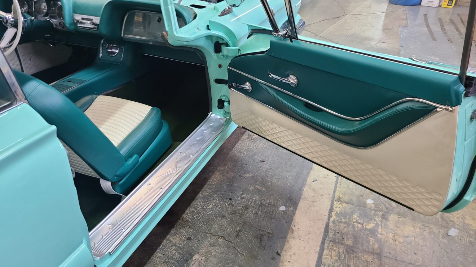 1958 Ford Thunderbird, photo 9 of 9