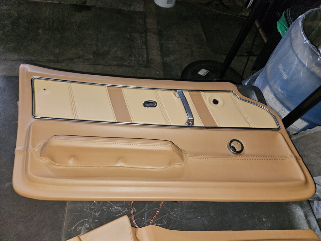 1966 Corvette Convertible, photo 11 of 17