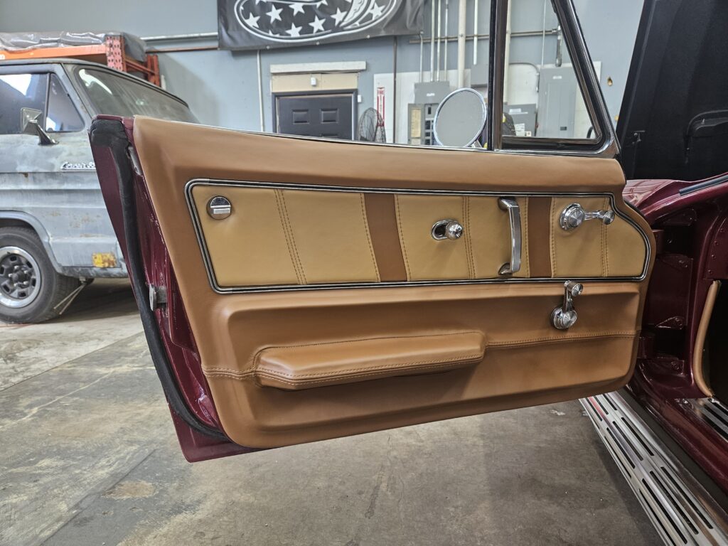 1966 Corvette Convertible, photo 12 of 17