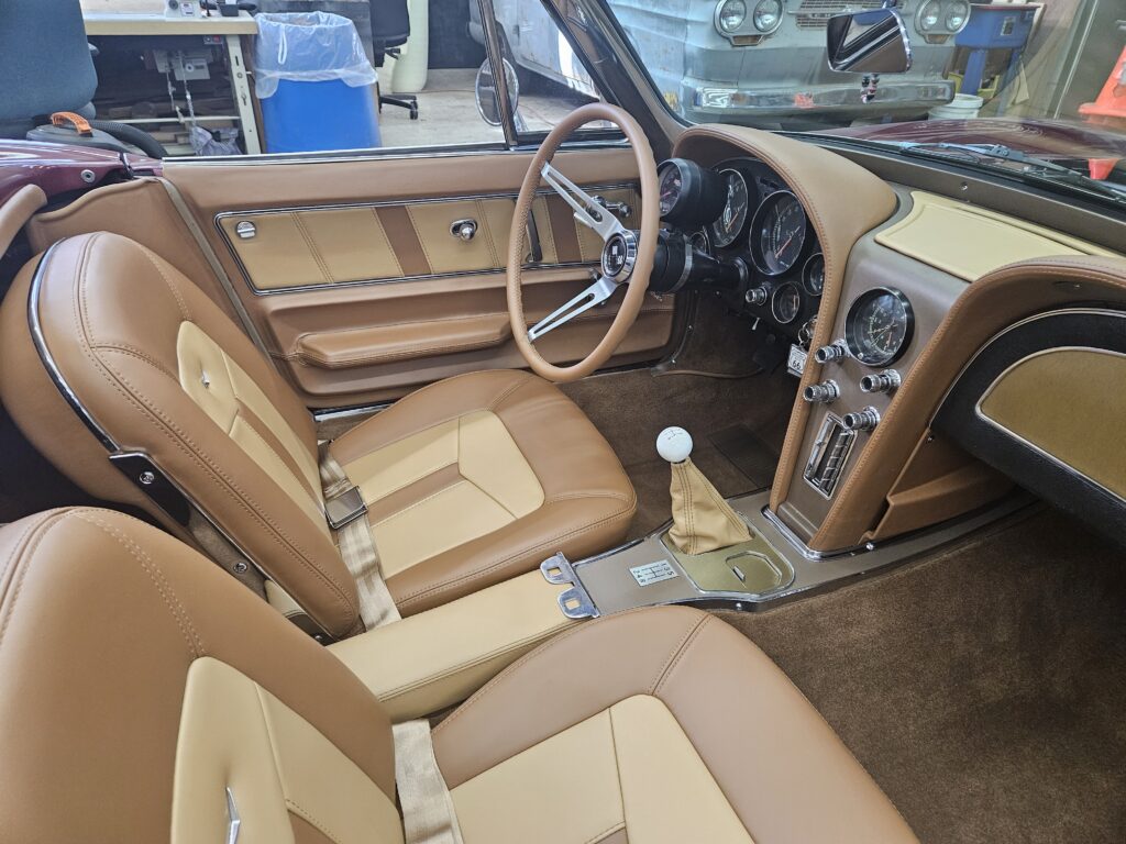 1966 Corvette Convertible, photo 7 of 17