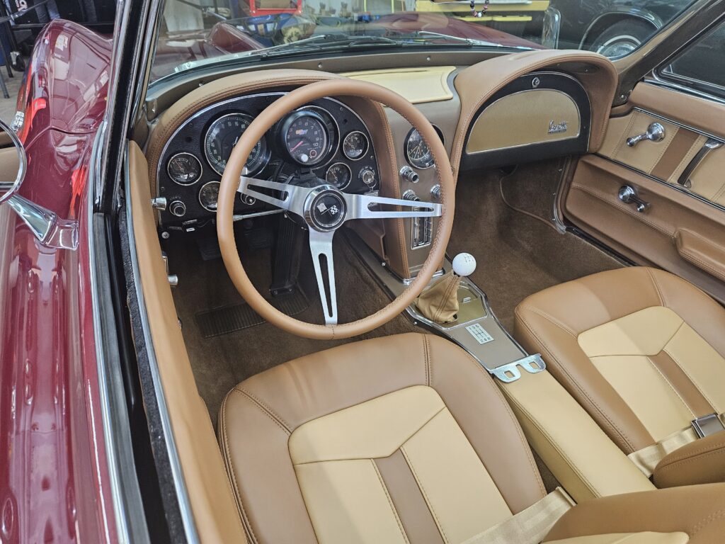 1966 Corvette Convertible, photo 8 of 17