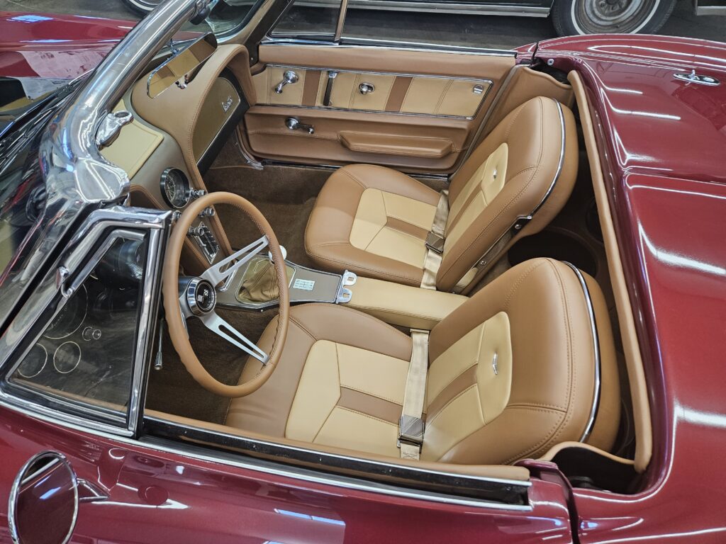 1966 Corvette Convertible, photo 5 of 17