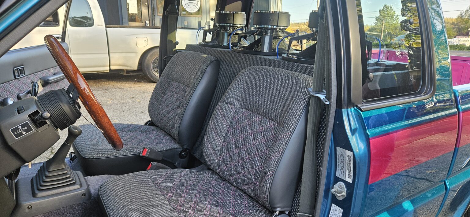 1992 Mazda B2200 Mini Truck, photo 5 of 10