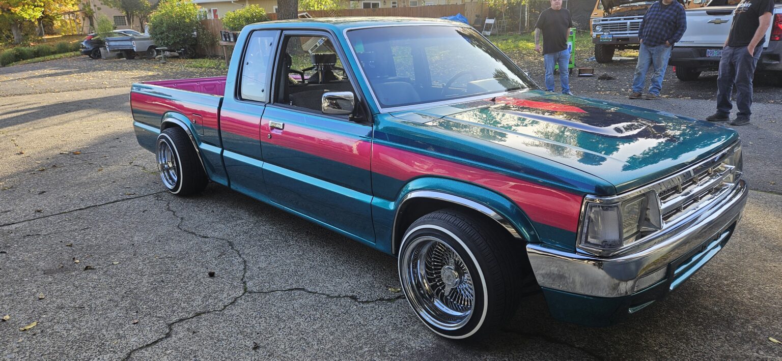 1992 Mazda B2200 Mini Truck, photo 1 of 10