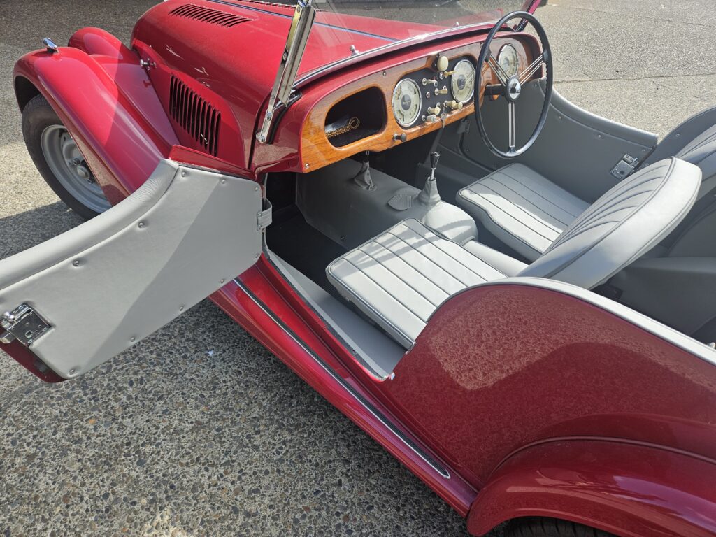 1961 Morgan Plus 4, photo 7 of 8
