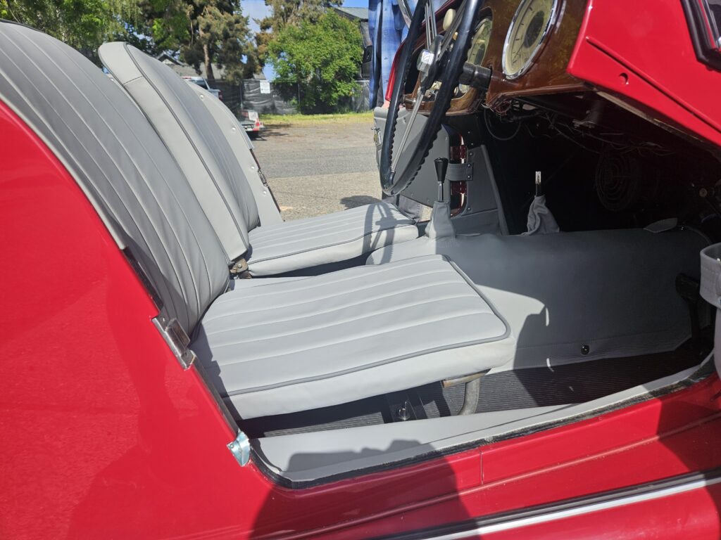1961 Morgan Plus 4, photo 4 of 8
